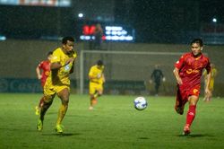 'Ma trận cuộc chiến trụ hạng tại V-League