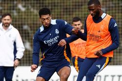 Real Madrid có biến: Jude Bellingham va chạm với đồng đội chỉ vài ngày trước trận gặp Arsenal