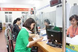 Bảo hiểm xã hội ký hợp đồng ủy quyền với các tổ chức dịch vụ thu theo cơ cấu tổ chức mới