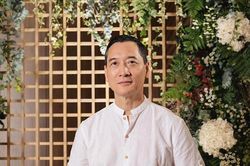 Nam NSND - bố ruột nghệ sĩ múa Linh Nga ở tuổi hưu có vóc dáng 'hack' tuổi, phong độ