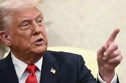 Tổng thống Trump phàn nàn ông Zelensky vừa muốn đàm phán vừa hỏi thêm Patriot
