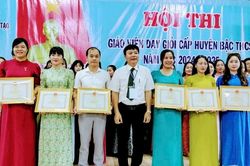 Chư Sê công nhận 66 giáo viên dạy giỏi bậc THCS năm học 2024-2025