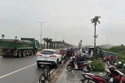 Dẹp chợ tự phát từ lúc còn 'trứng nước'