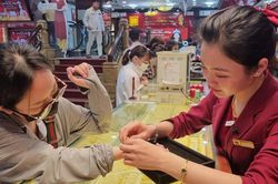 Giá vàng hôm nay 16/4/2025: Giá vàng trong nước và thế giới liên tục tăng gần 110 triệu đồng/lượng