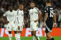 Real Madrid bị truất ngôi, Arsenal tìm đường đến chức vô địch