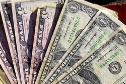 Tỷ giá USD hôm nay ngày 18/4/2025: Trong nước tăng, thế giới giảm