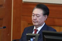 Cựu Tổng thống Hàn Quốc Yoon Suk Yeol bị yêu cầu rời khỏi đảng cầm quyền