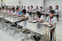 Từ đề nghị của Tổng Bí thư với Hà Nội: Xa hơn chuyện bữa trưa miễn phí!