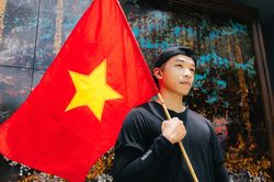 Họa sĩ Lê Hữu Hiếu: 'Tôi hạnh phúc khi nhìn thấy niềm tự hào trong mắt khán giả'