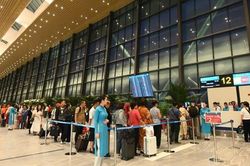 Lập đoàn kiểm tra sau hàng loạt chuyến bay ở Tân Sơn Nhất bị chậm, hủy chuyến