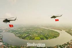 Ngắm toàn cảnh TP. HCM từ trên máy bay trực thăng: Trải nghiệm hiếm có giữa lòng thành phố năng động