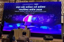 Yeah1 'đặt cược' đường dài, đầu tư hai chương trình giải trí mới