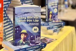 Góc nhìn 365: Đọc sách trong tháng Tư lịch sử