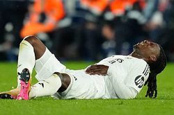 Tin nóng thể thao sáng 24/4: Hai trụ cột Arsenal có nguy cơ vắng mặt ở đại chiến với PSG; Real Madrid nhận tin xấu