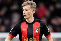 7 CLB danh tiếng theo đuổi trung vệ trẻ của Bournemouth