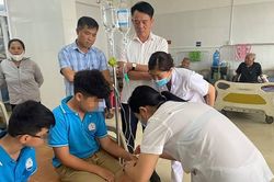 27 học sinh nhập viện, chưa xác định được nguyên nhân