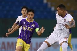 Bình luận viên Quang Huy: 'Khó lường cuộc đua vô địch và trụ hạng V-League'