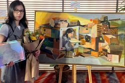 Họa sĩ khiếm thính Dương Linh Đan: Một thế giới đang chuyển mình 'Qua ô cửa'