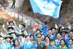 Sứ mệnh viết tiếp câu chuyện hòa bình của sinh viên Việt Nam