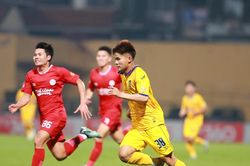 HLV trưởng Sông Lam Nghệ An: 'Cuộc chiến trụ hạng sẽ chỉ ngã ngũ ở vòng đấu cuối cùng'