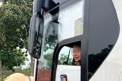 Tá hỏa nhiều tài xế xe khách chở công nhân vi phạm nồng độ cồn
