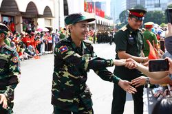 Chiến sĩ Lào sau tổng duyệt: 'Xin chào, xin cảm ơn Việt Nam'