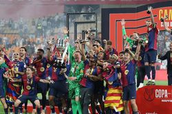 Barcelona vô địch Cúp nhà Vua Tây Ban Nha: Khi trái bóng mang hai màu xanh đỏ
