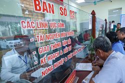 Gần 37% công chức cấp xã qua thi tuyển, còn lại từ các nguồn khác