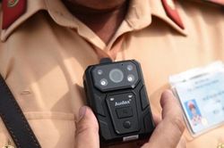 Khi dừng xe để kiểm soát, CSGT có phải dùng camera ghi hình lại hoạt động kiểm soát của Tổ CSGT không?