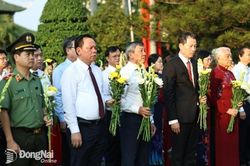 Lãnh đạo tỉnh viếng Nghĩa trang liệt sĩ tỉnh nhân kỷ niệm 50 năm Ngày Giải phóng miền Nam, thống nhất đất nước