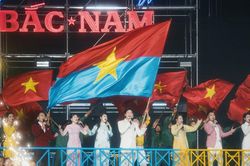 50 năm vẹn nguyên cảm xúc với 'Đất nước trọn niềm vui'