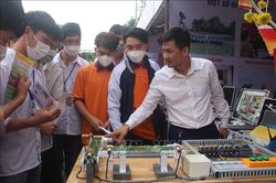 Vĩnh Phúc chú trọng công tác tư vấn việc làm, đào tạo nâng cao tay nghề