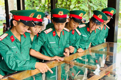 Sư đoàn 9 (Quân đoàn 34): Sôi nổi hoạt động chào mừng 50 năm Giải phóng miền Nam