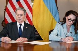 Ukraine 'chốt' thỏa thuận về tiếp cận tài nguyên thiên nhiên với Mỹ