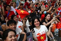 Báo chí thế giới ghi đậm tình yêu đất nước và hòa bình của Việt Nam trong ngày 30/4