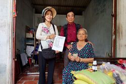 'Tuổi cao - gương sáng'