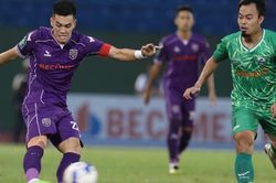 Tiến Linh khiến HLV Kim Sang Sik lo lắng