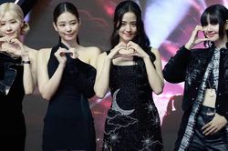 Netizen tranh cãi gay gắt về giá vé concert của Blackpink: Quá đắt hay xứng đáng?