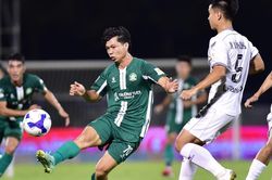 Công Phượng khó gánh giấc mơ thăng hạng của Bình Phước