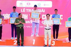 Bế mạc giải chạy 'Hành trình theo chân Bác – Vì an ninh Tổ quốc' năm 2025