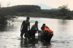 Đi tắm sông cùng bạn, nam sinh đuối nước thương tâm