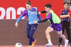 Tuyển thủ Việt Nam dự VCK Futsal nữ châu Á: 'Áp lực nhưng đầy quyết tâm'