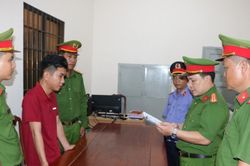 Bắt tạm giam giám đốc doanh nghiệp 'liên thủ' cùng bố đẻ lừa đảo 10 tỷ đồng
