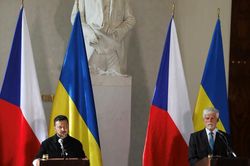 Ông Zelensky nói lệnh ngừng bắn có thể được thực thi bất cứ lúc nào