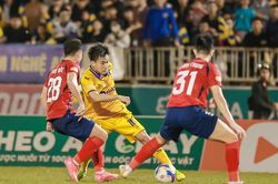 Câu lạc bộ nào sẽ phải đá trận play off ?
