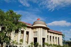 Ngành ngân hàng Việt Nam thận trọng chiến lược để ứng phó rủi ro thuế quan