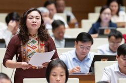 Vấn đề dạy thêm làm 'nóng' nghị trường