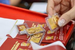 Giá vàng hôm nay 6/5/2025 liên tục 'nhảy múa', SJC giảm về dưới 123 triệu đồng