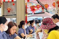 Giá vàng ngày 6/5/2025: Giá vàng trong nước và giá vàng thế giới tăng mạnh vì lo ngại thuế quan mới
