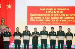 Tiếp tục xây dựng và nhân rộng các điển hình học tập và làm theo tư tưởng, đạo đức, phong cách Hồ Chí Minh